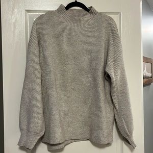 Oversized heavyweight knit sweater 🤍